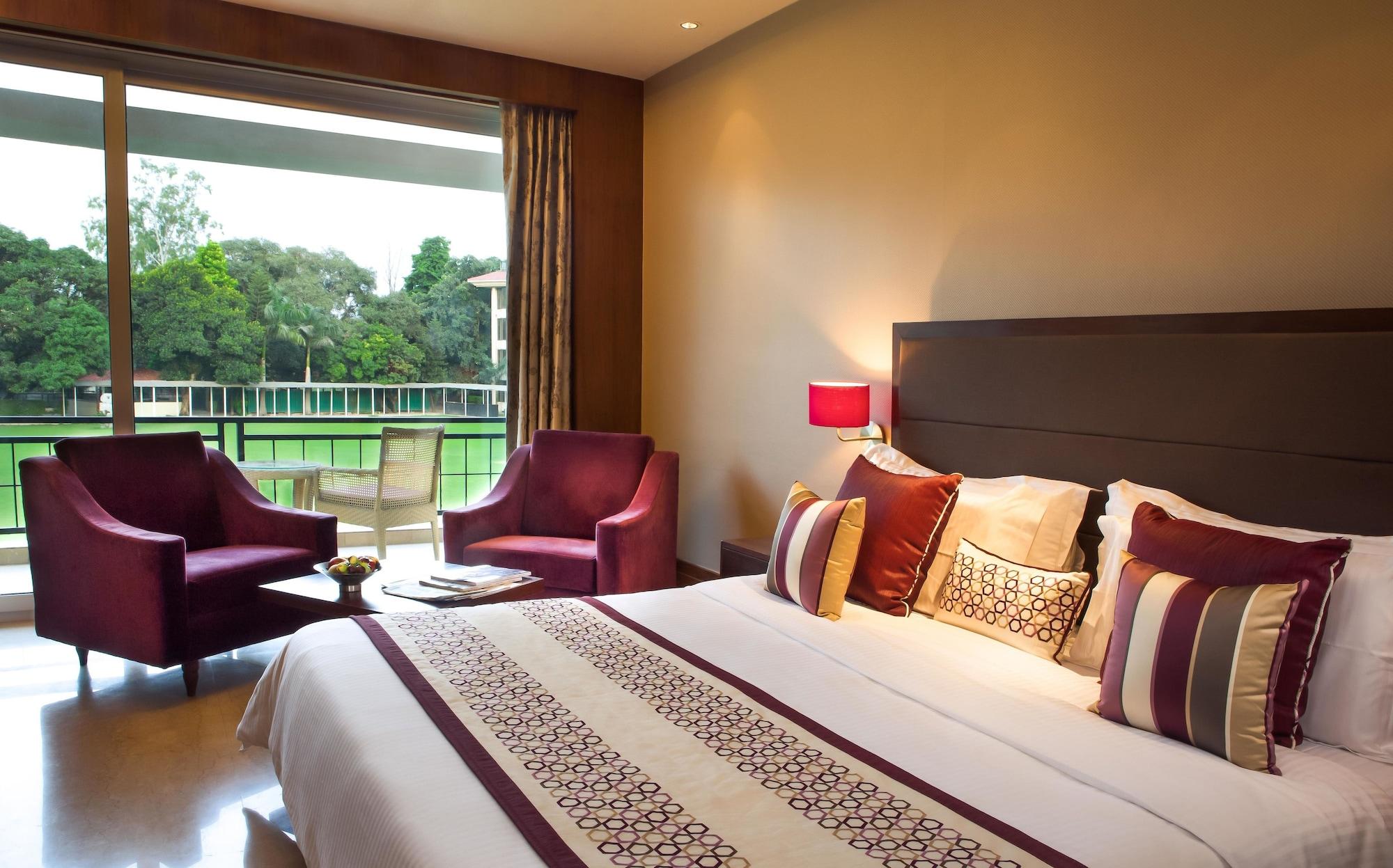 Hotel Mountview จัณฑีครห์ ภายนอก รูปภาพ