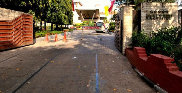 Hotel Mountview จัณฑีครห์ ภายนอก รูปภาพ
