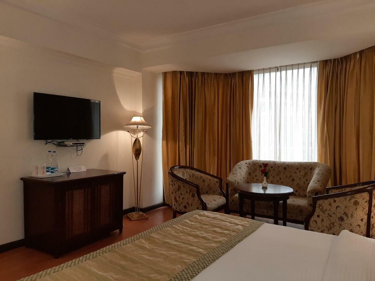 Hotel Mountview จัณฑีครห์ ภายนอก รูปภาพ