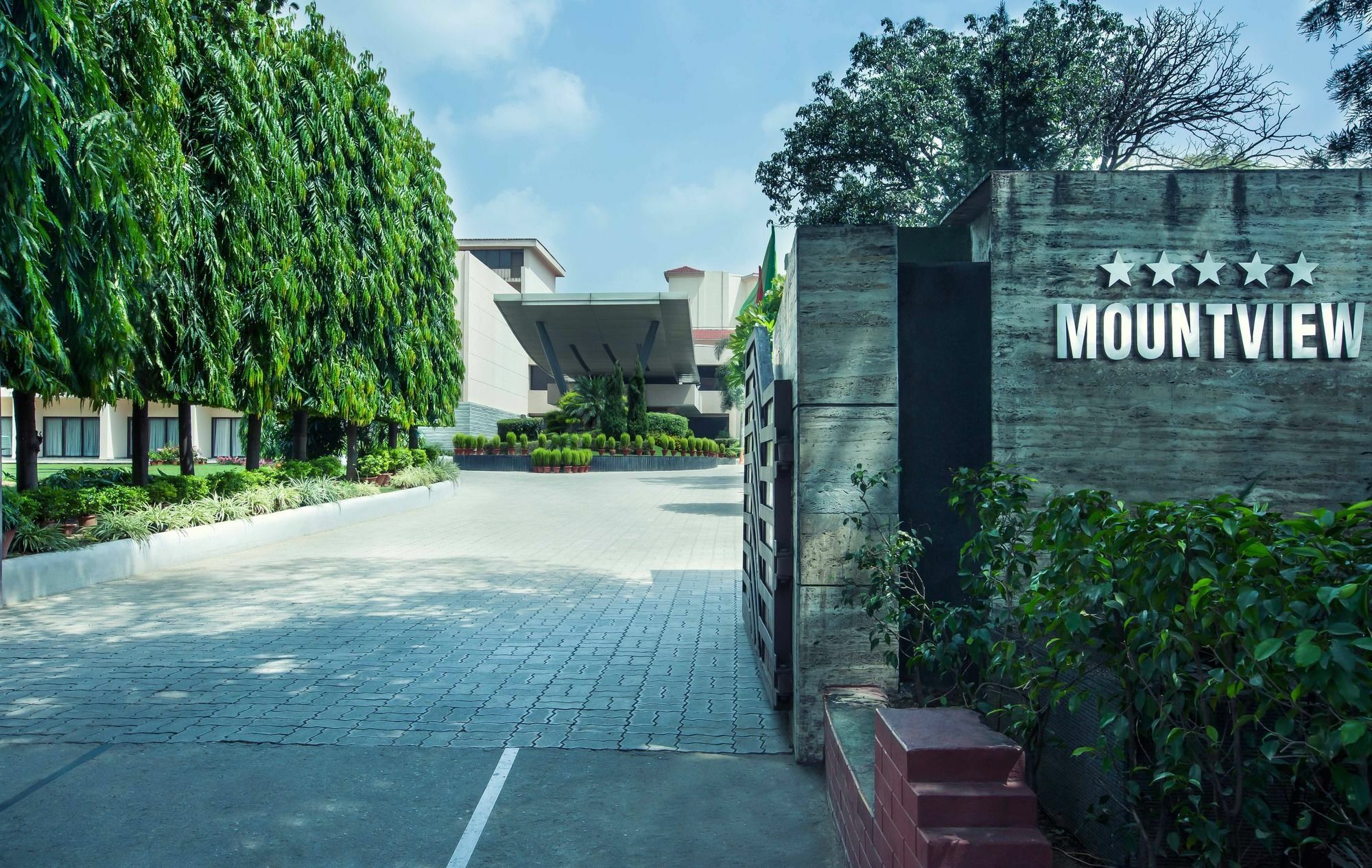 Hotel Mountview จัณฑีครห์ ภายนอก รูปภาพ
